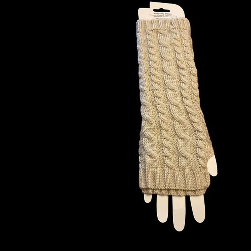 Rooted Soul Fingerless Gloves 5202056‎ Beige 12